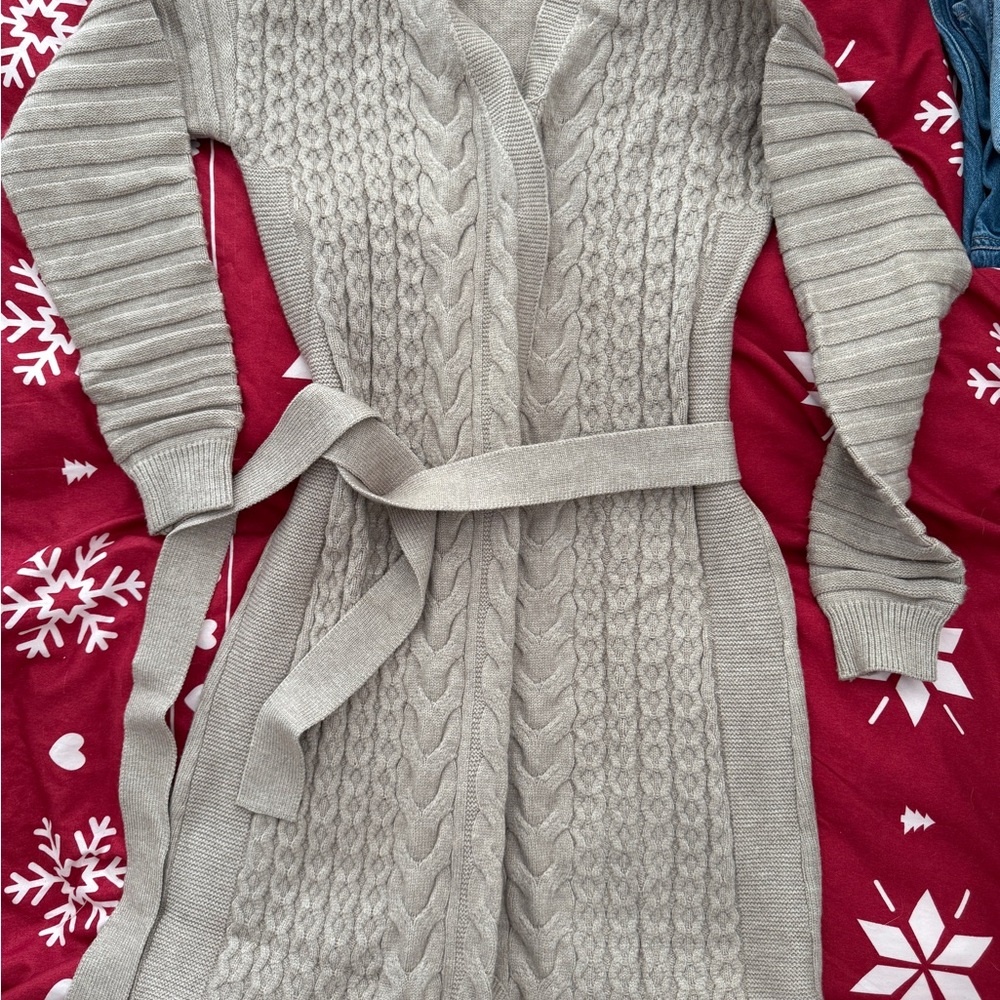 Cyrus Women's Beige Cable Knit Cardigan